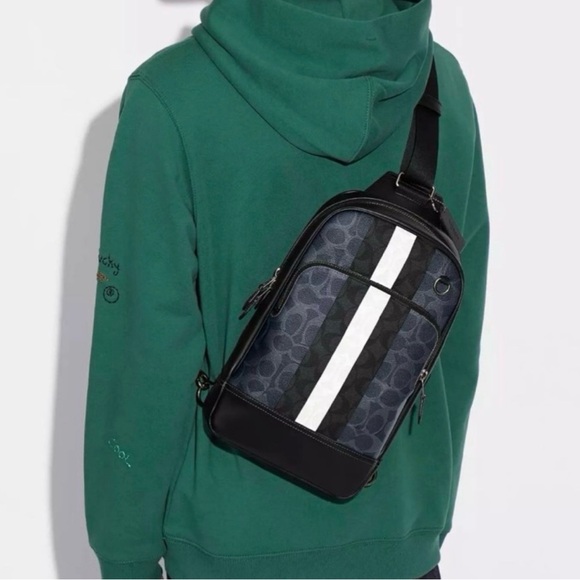 Coach Graham Pack In Blocked Signature Canvas With Varsity Stripe - Picture 2 of 7